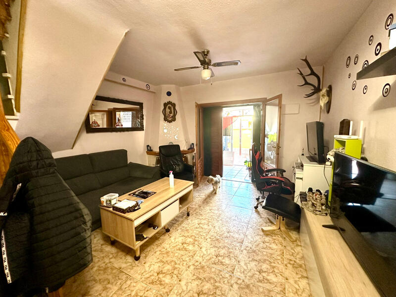 2 bedroom Townhouse for sale