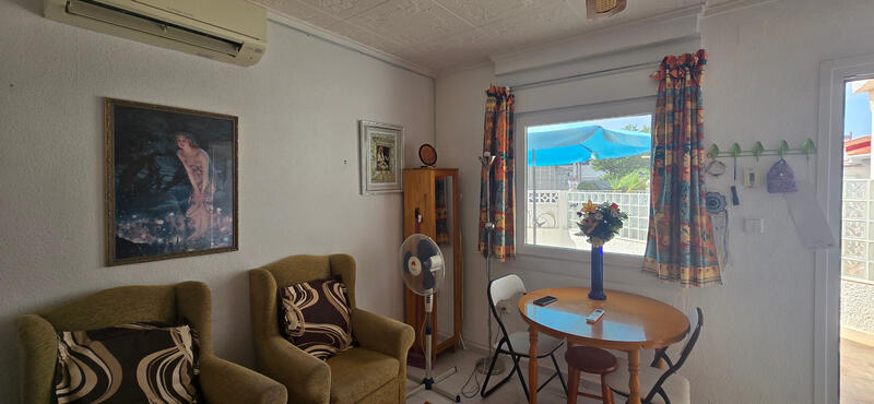 2 slaapkamer Villa Te koop 2 slaapkamer Villa Te koop