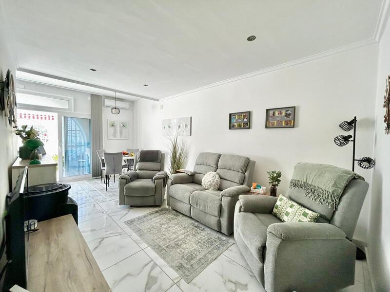 3 slaapkamer Gezinswoning Te koop