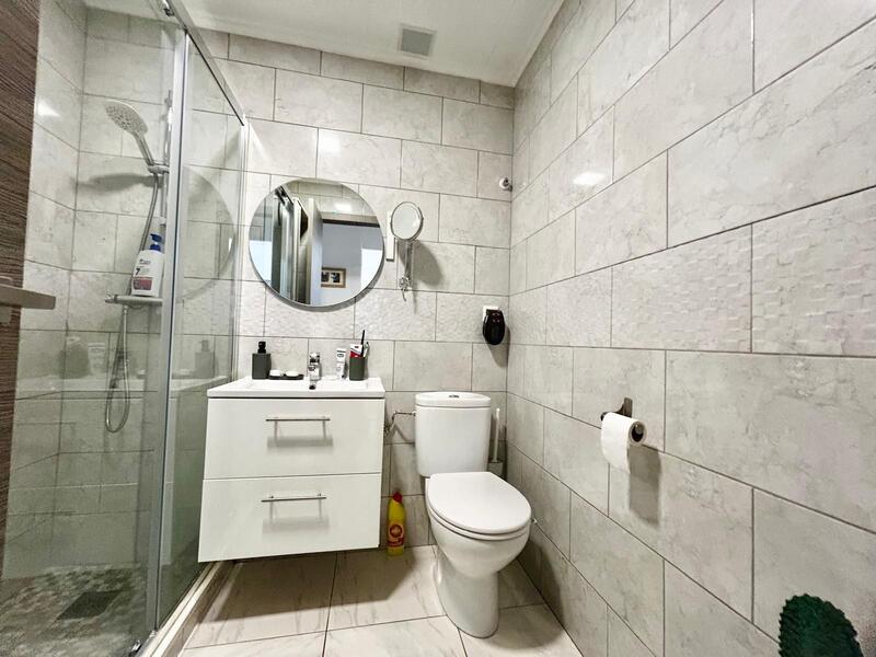 3 slaapkamer Gezinswoning Te koop