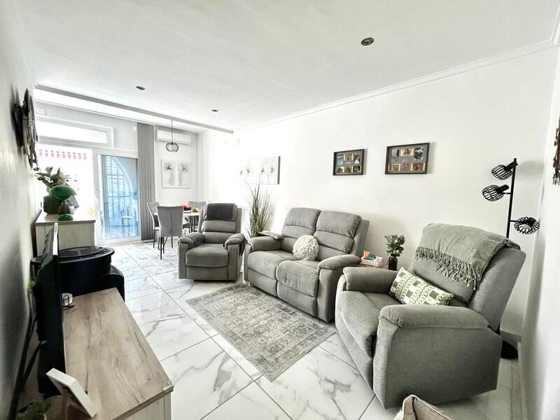 3 slaapkamer Gezinswoning Te koop