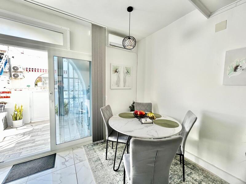 3 slaapkamer Gezinswoning Te koop