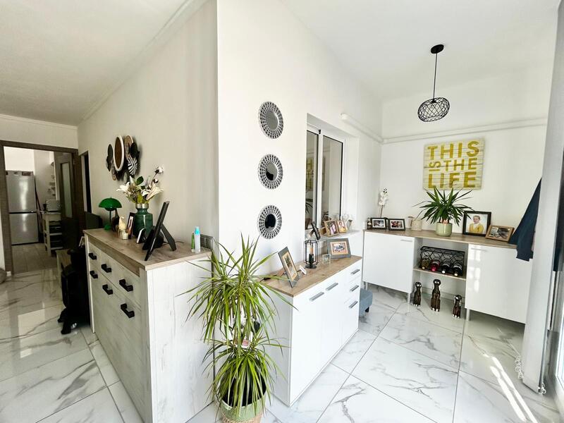 3 slaapkamer Gezinswoning Te koop