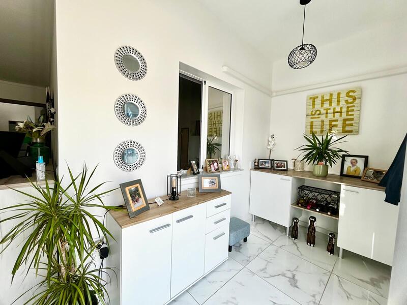 3 slaapkamer Gezinswoning Te koop