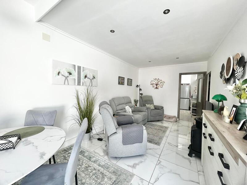 3 slaapkamer Gezinswoning Te koop