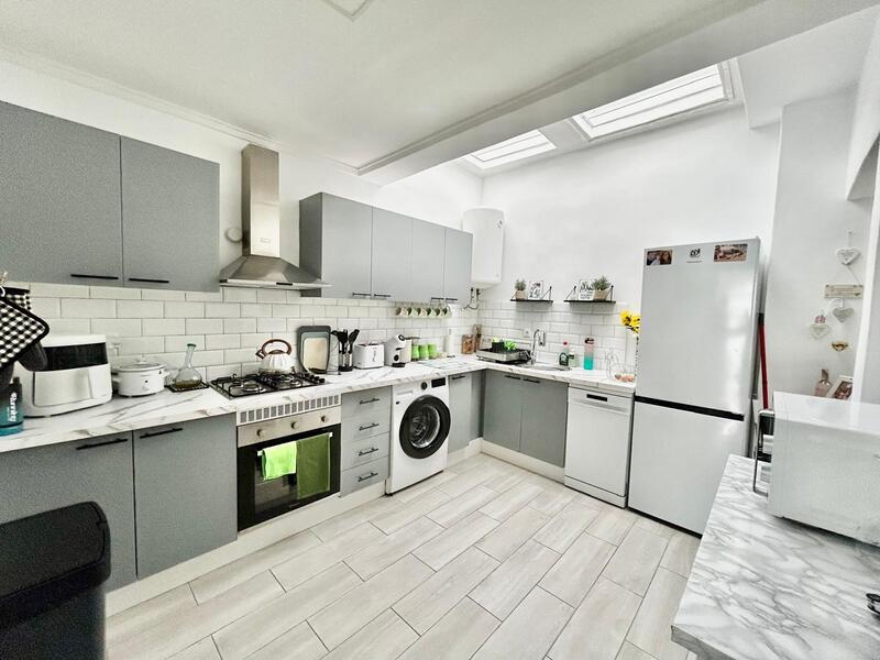 3 slaapkamer Gezinswoning Te koop