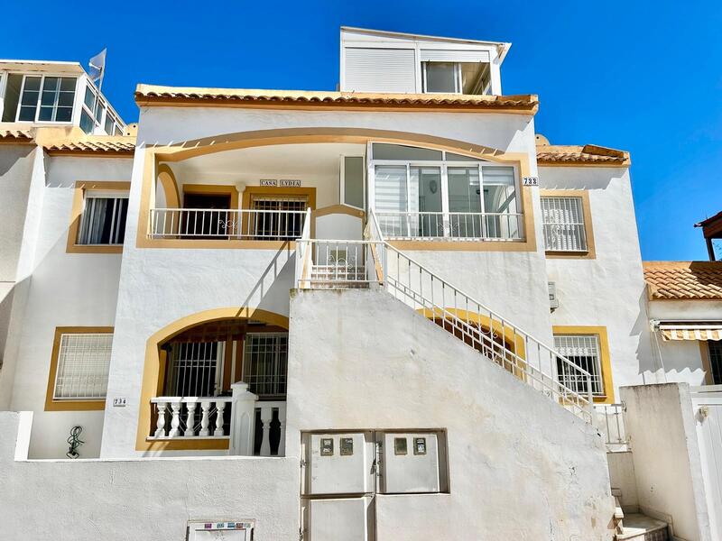 Villa for sale in Torrevieja, Alicante