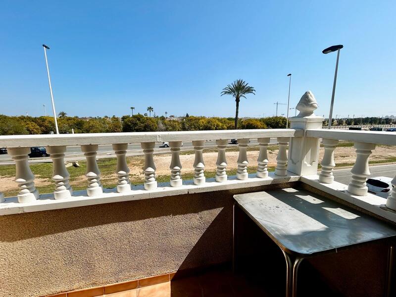 2 спальная комната городская тюрьма продается