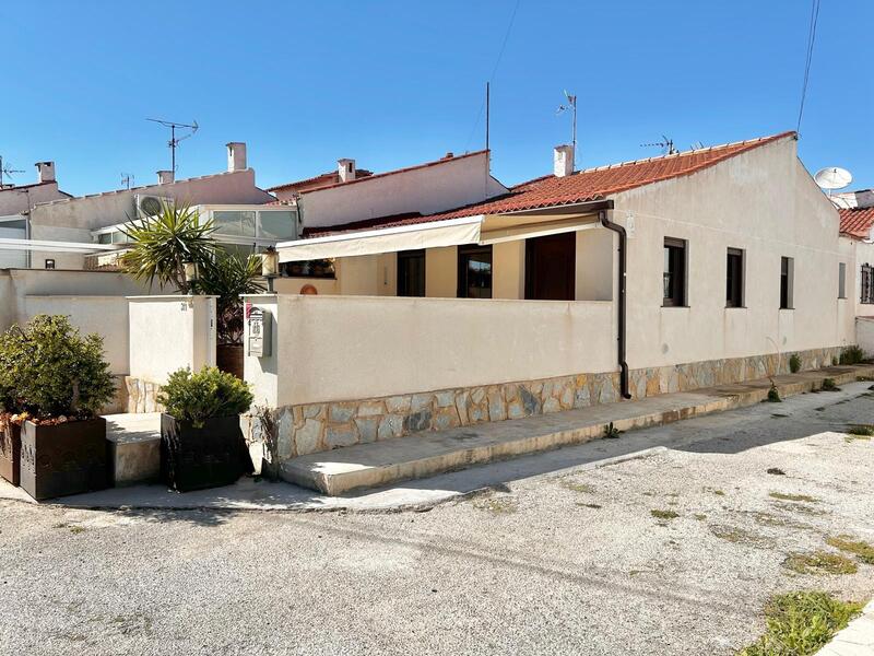 Villa till salu i Torrevieja, Alicante