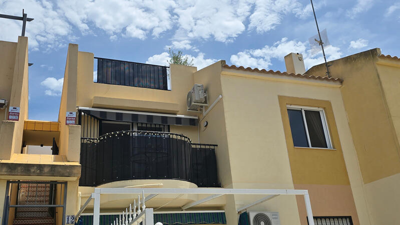 Villa à vendre dans Torrevieja, Alicante