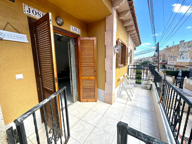 2 slaapkamer Villa Te koop 2 slaapkamer Villa Te koop