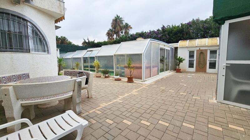 8 bedroom Apartment in Los Alcazares