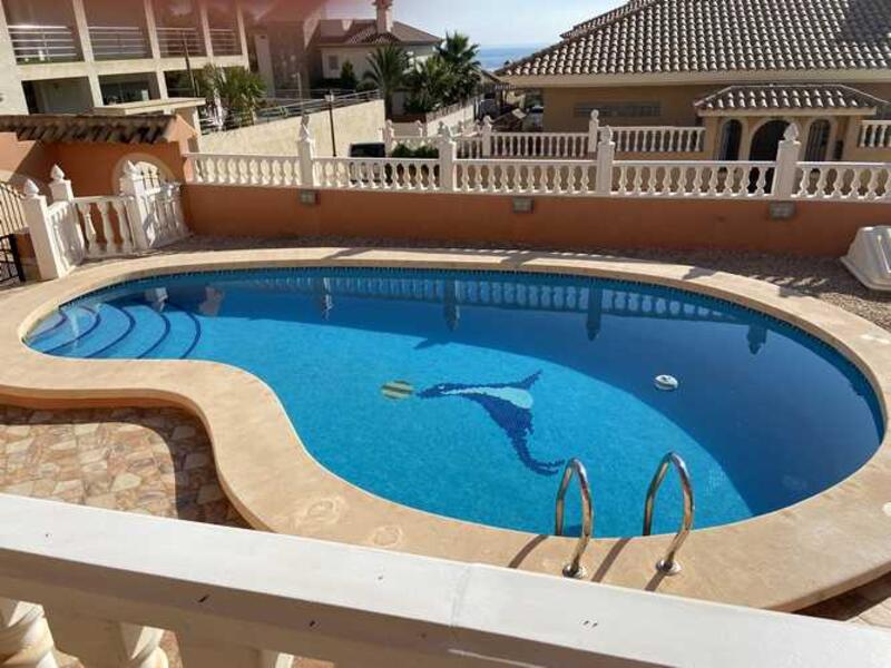 5 bedroom Villa for sale