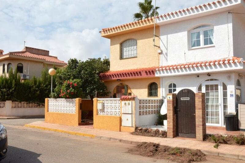 2 Cuarto Villa en venta