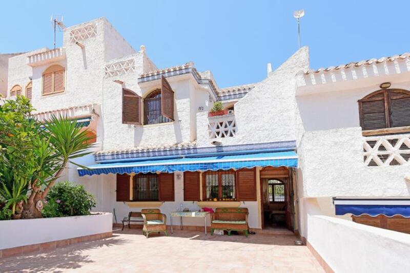 Villa for sale in El Carmoli, Murcia