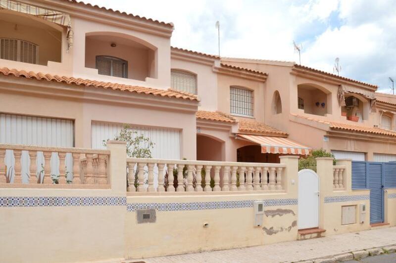 Villa en venta en Los Urrutias, Murcia