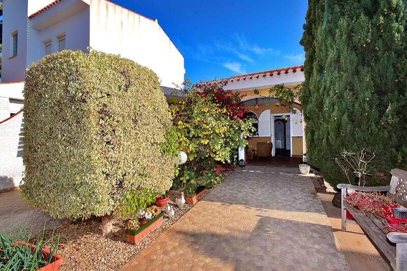 2 Cuarto Villa en venta