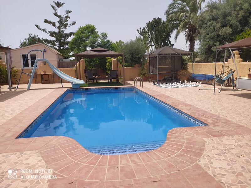 4 Cuarto Villa en venta