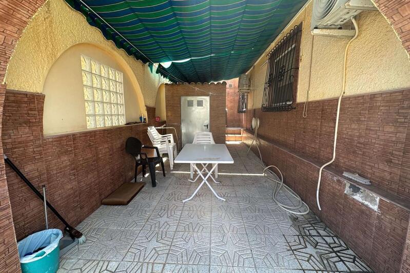 2 Cuarto Villa en venta