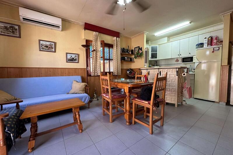 2 Cuarto Villa en venta