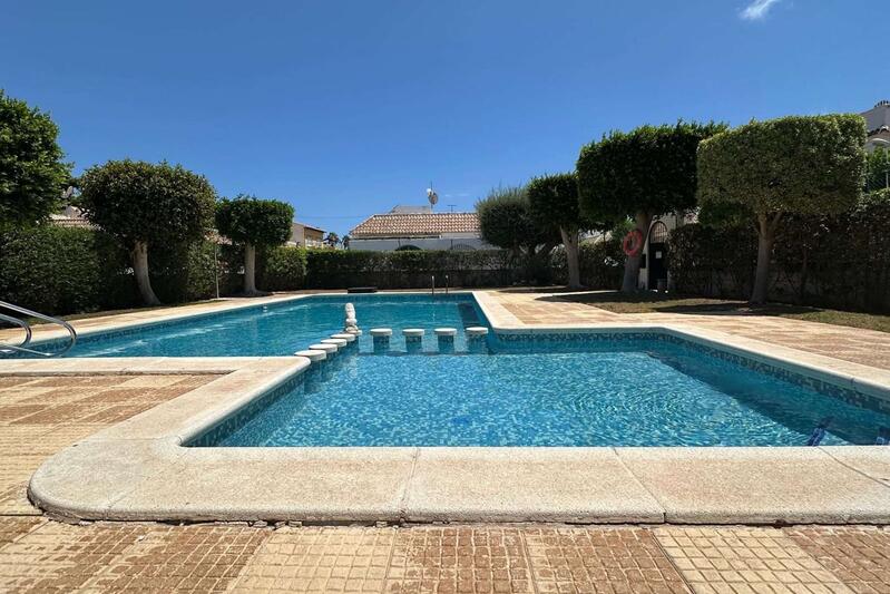 2 Cuarto Villa en venta