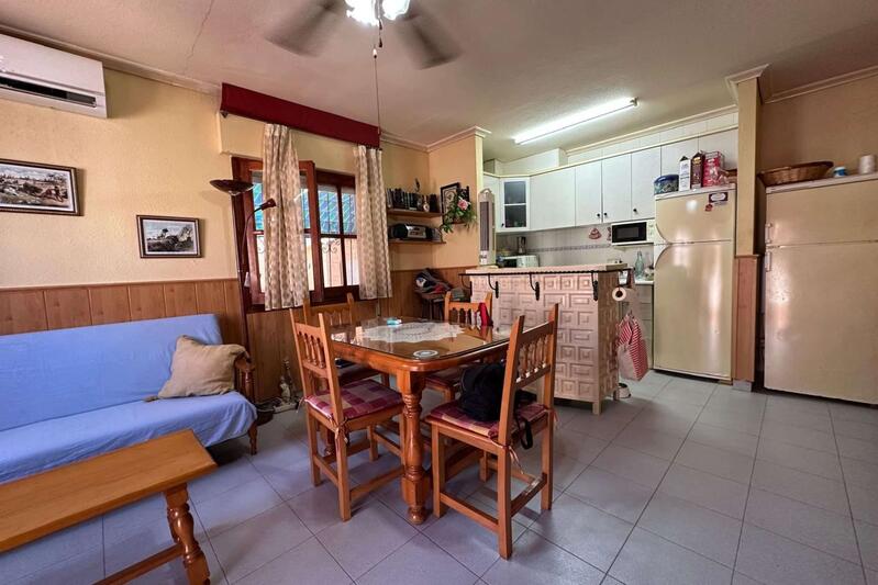 2 Cuarto Villa en venta