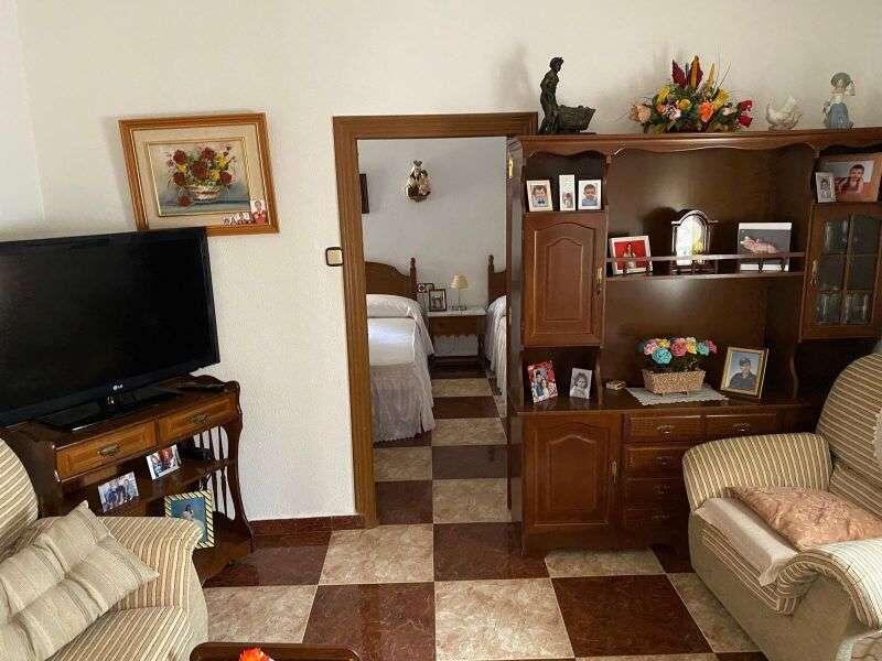 4 спальная комната вилла продается