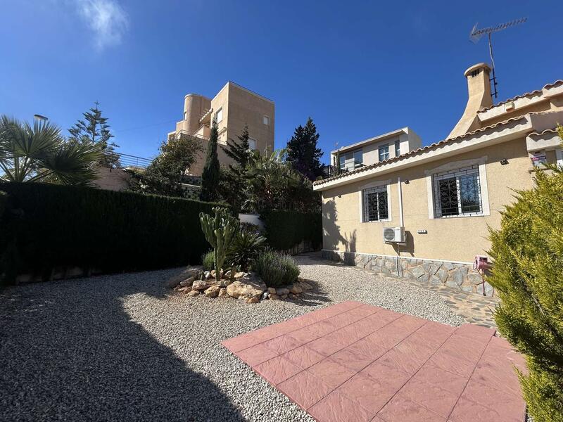 4 slaapkamer Villa Te koop