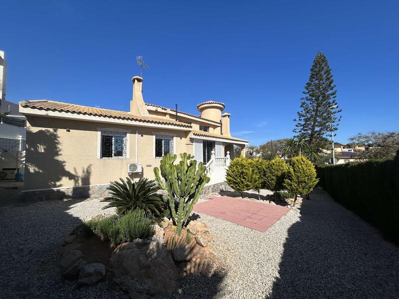 4 slaapkamer Villa Te koop