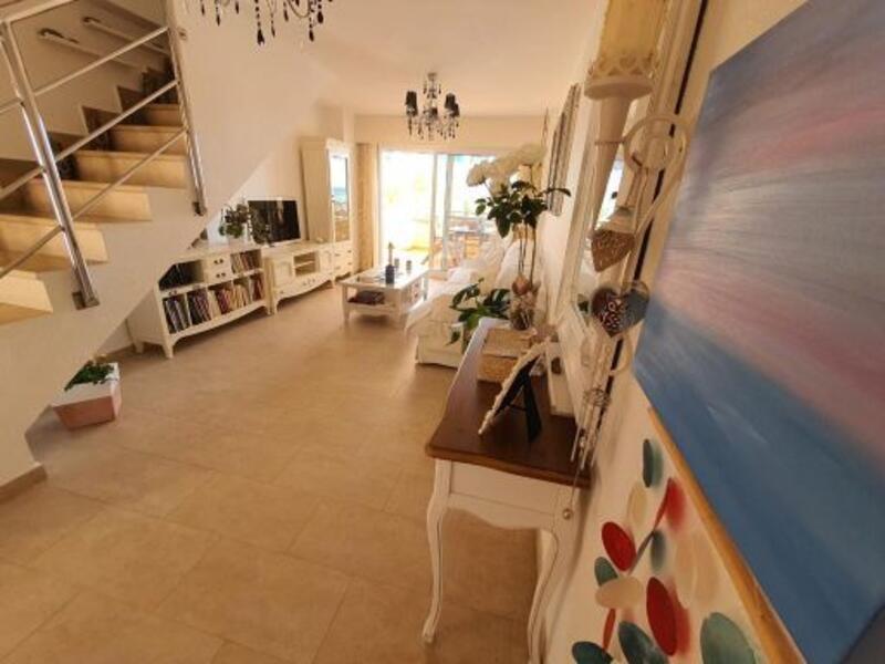 3 bedroom Apartment for sale
