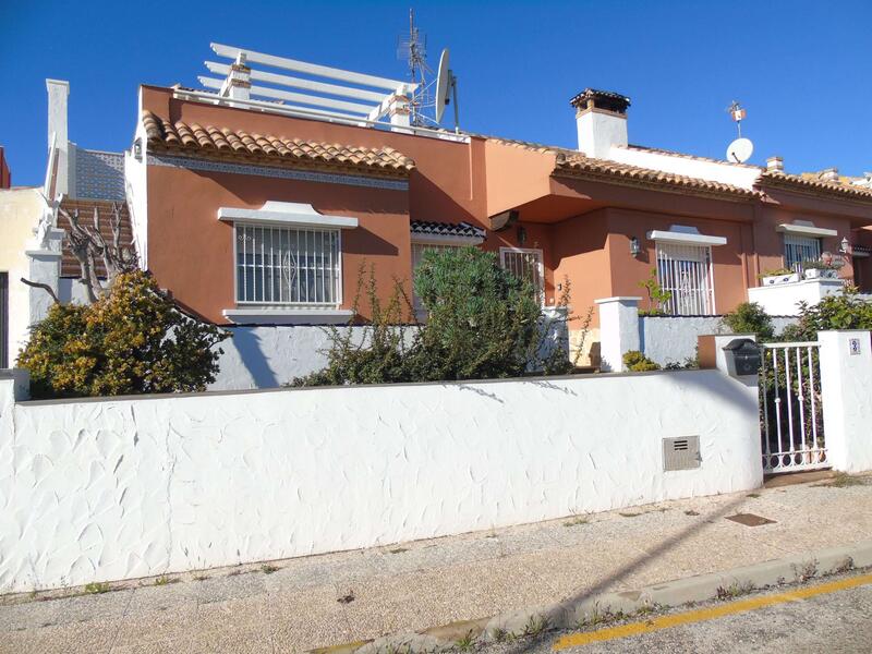 Villa en venta en El Carmoli, Murcia