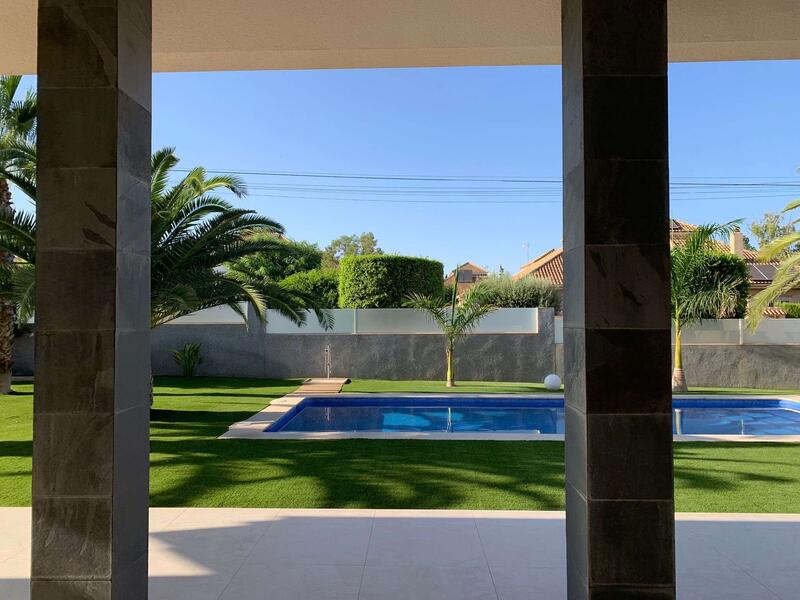 4 slaapkamer Villa Te koop