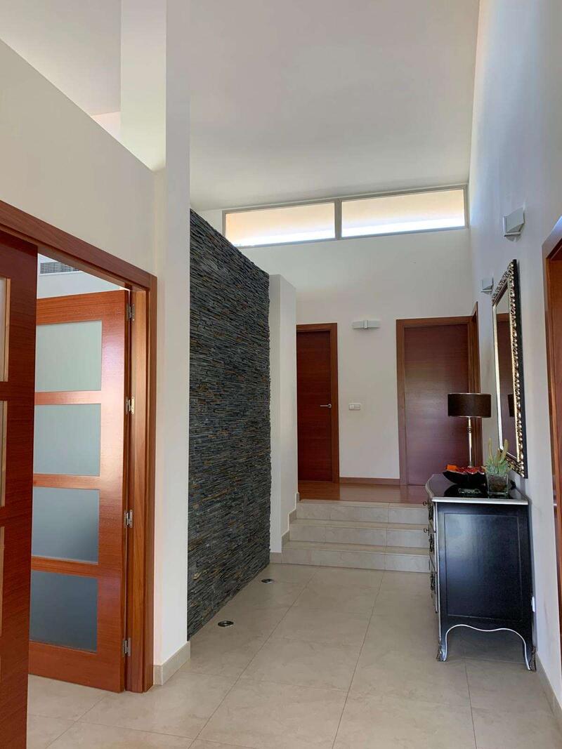 4 slaapkamer Villa Te koop