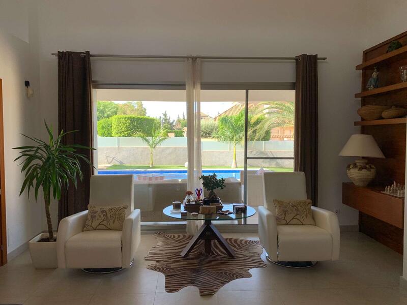 4 slaapkamer Villa Te koop