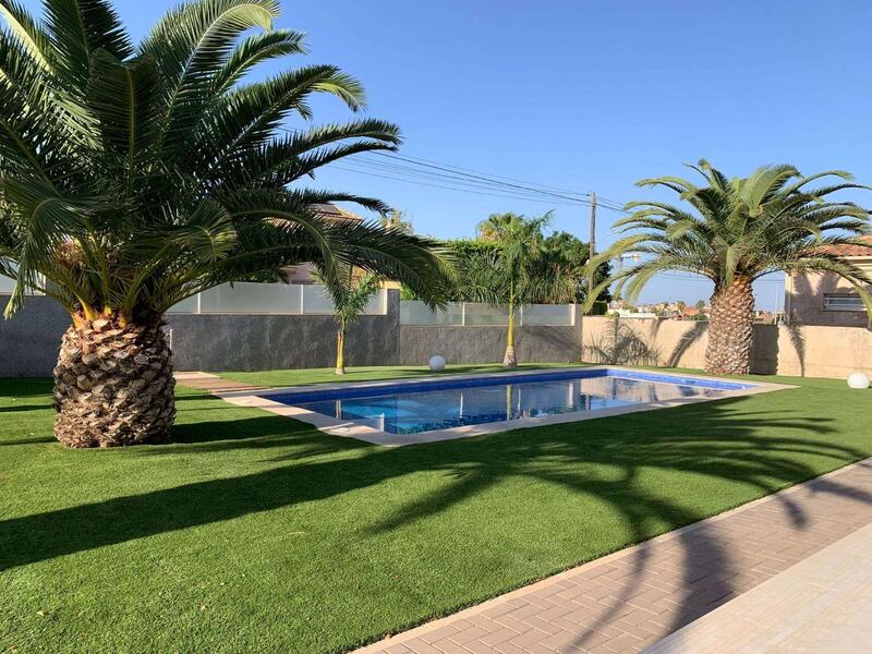 4 slaapkamer Villa Te koop