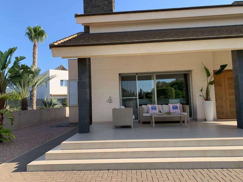 4 slaapkamer Villa Te koop