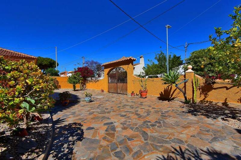 3 slaapkamer Villa Te koop 3 slaapkamer Villa Te koop