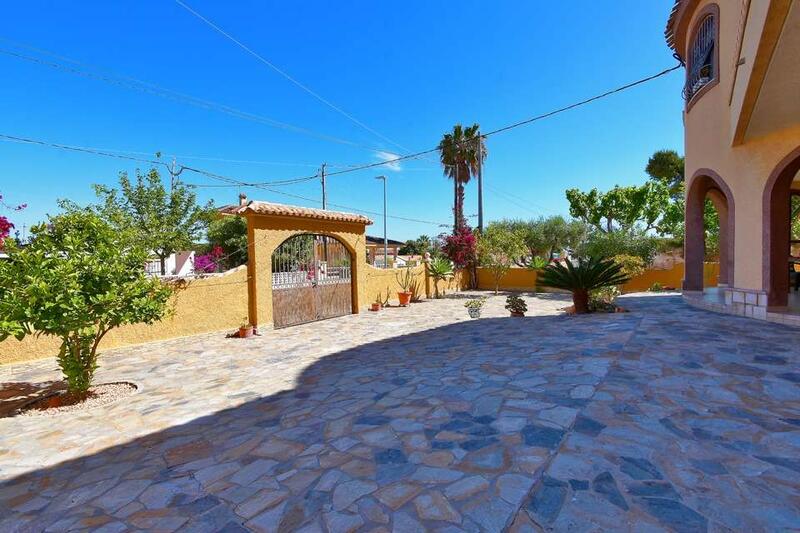 3 slaapkamer Villa Te koop 3 slaapkamer Villa Te koop