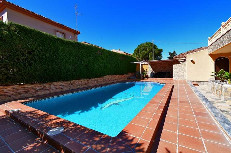 3 slaapkamer Villa Te koop 3 slaapkamer Villa Te koop