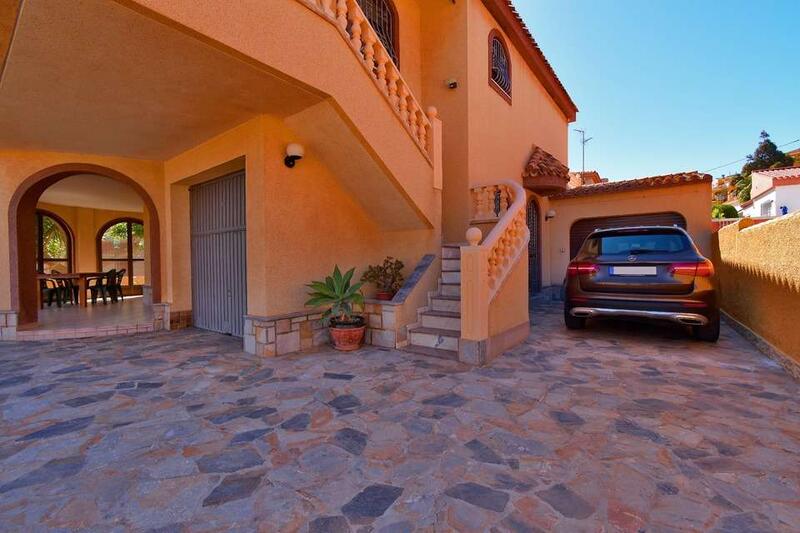 3 slaapkamer Villa Te koop 3 slaapkamer Villa Te koop