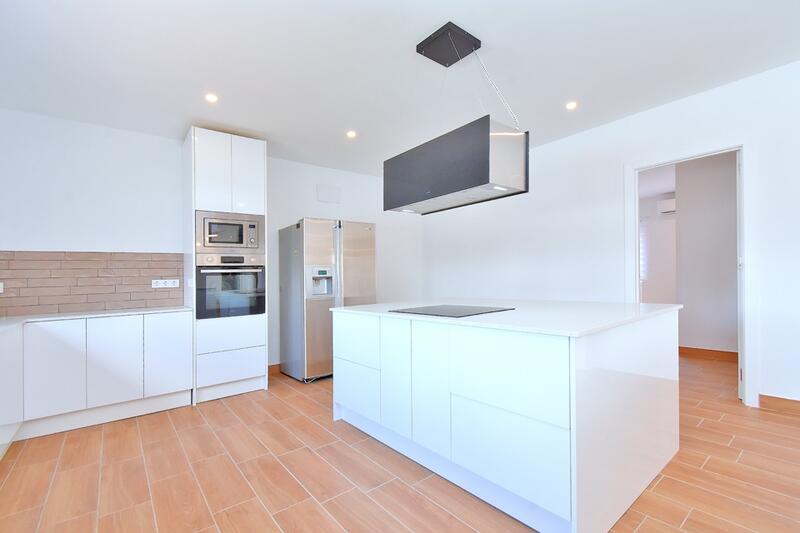 3 slaapkamer Appartement Te koop 3 slaapkamer Appartement Te koop
