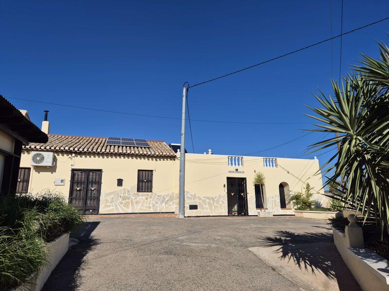6 Cuarto Villa en venta