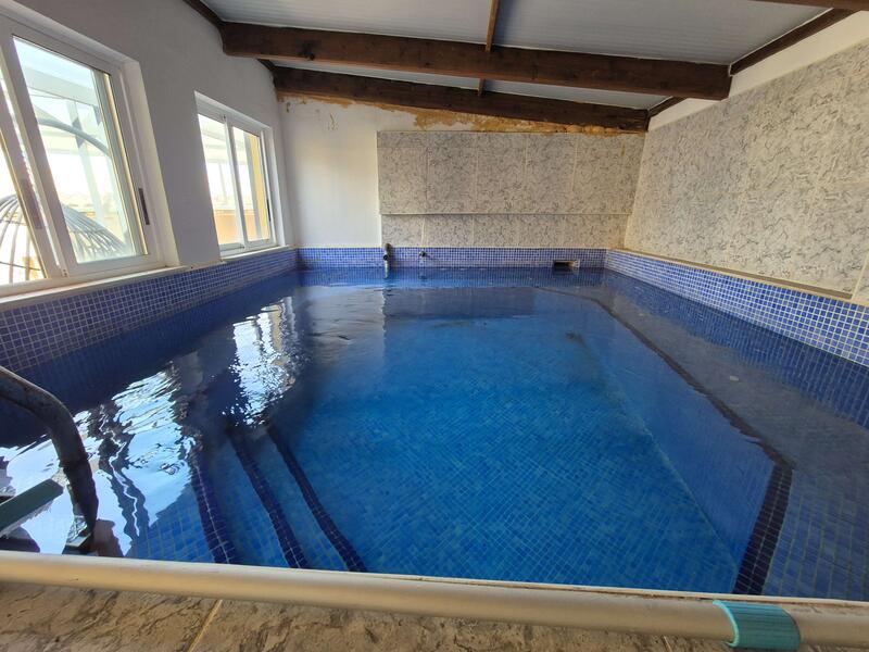 4 Cuarto Villa en venta