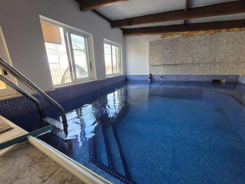 4 Cuarto Villa en venta