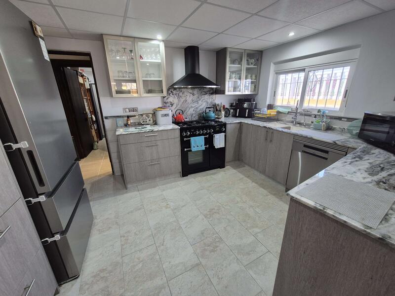 4 Cuarto Villa en venta