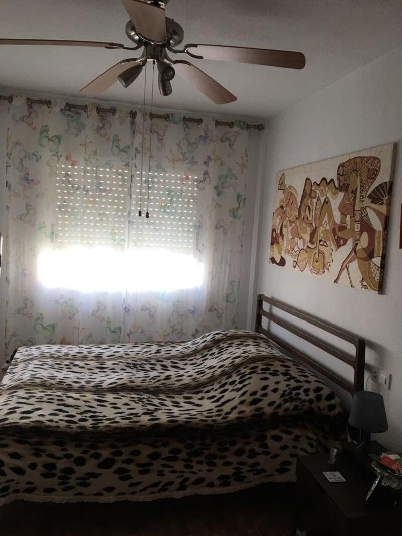 3 slaapkamer Gezinswoning Te koop
