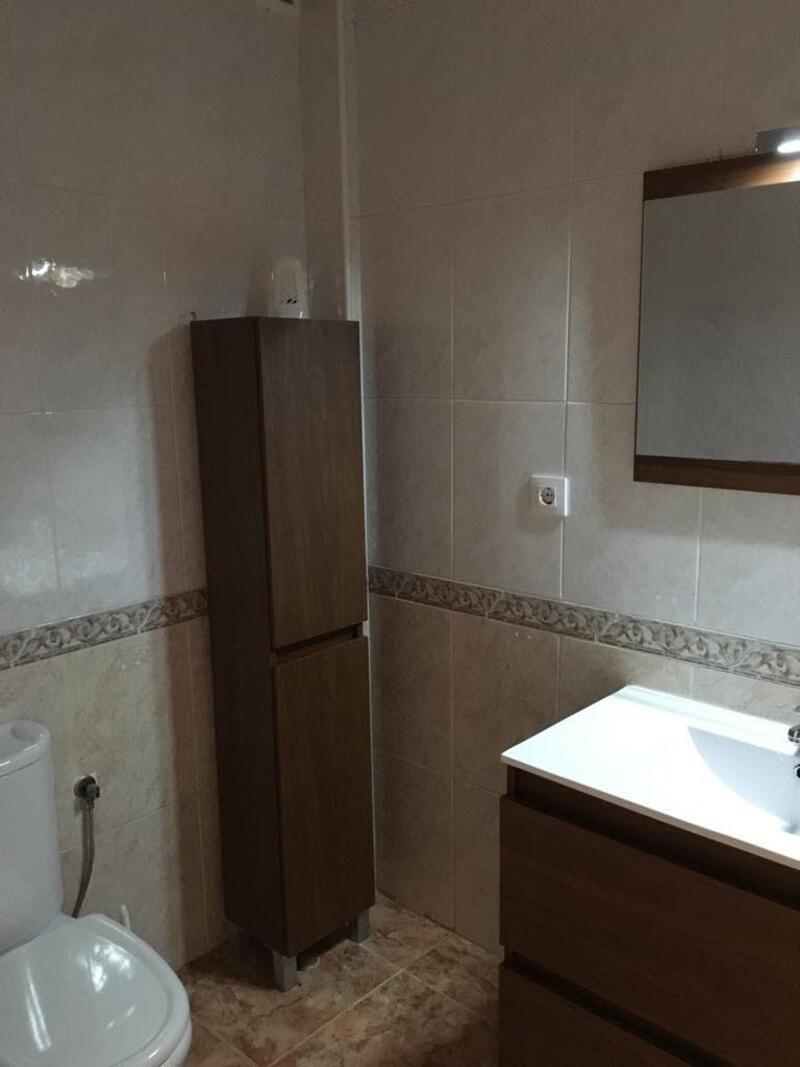 3 slaapkamer Gezinswoning Te koop