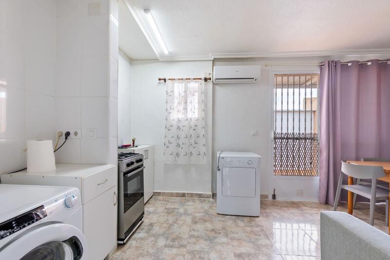 2 bedroom Townhouse for sale