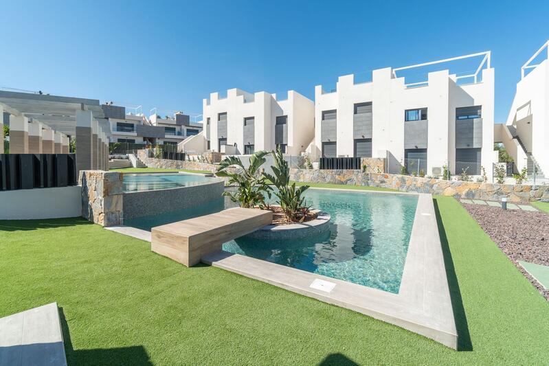 Apartment for sale in Los Balcones, Alicante