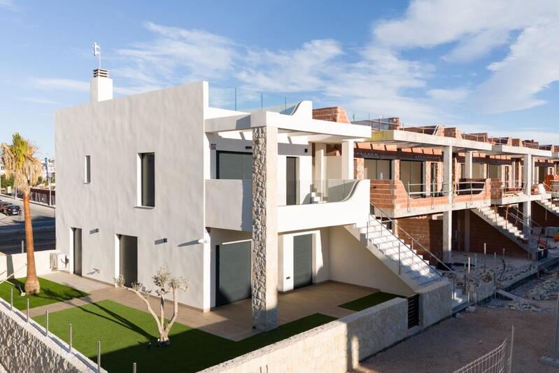 Byhus til salg i Pilar de la Horadada, Alicante